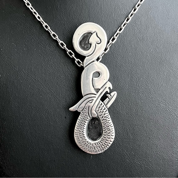 Vintage Taxco Mexico sterling silver sea serpent Unisex brooch pin - Picture 5 of 11